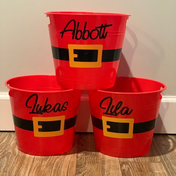 Custom Christmas buckets - Picture 3 of 4